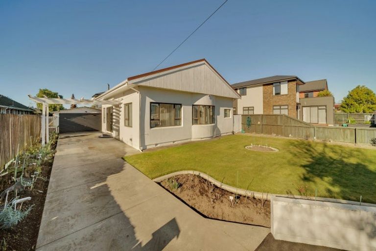 Photo of property in 17 Bradshaw Terrace, Riccarton, Christchurch, 8011