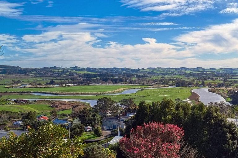 Photo of property in 70 Wishart Road, Helensville, 0800