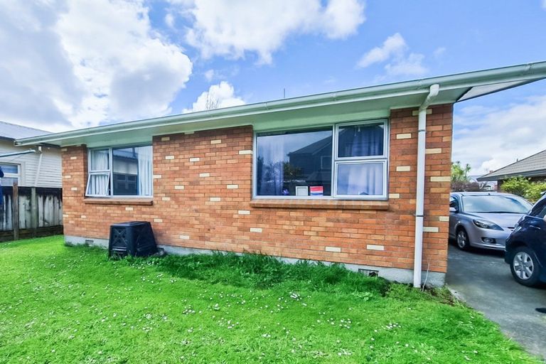 Photo of property in 42 Marne Street, Hokowhitu, Palmerston North, 4410