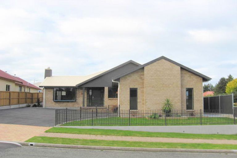 Photo of property in 20 Grove Avenue, Weston, Oamaru, 9401