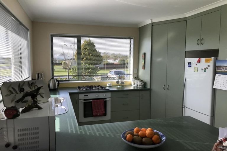 Photo of property in 27 Juliet Street, Stratford, 4332