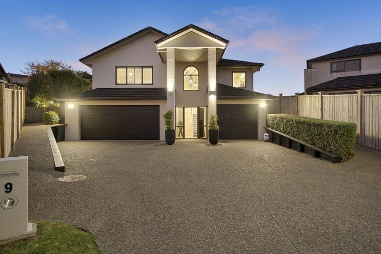 Photo of property in 9 Ellivani Rise, Pukekohe, 2120