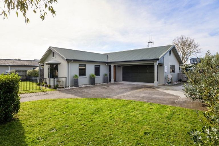 Photo of property in 41 Diomede Glade, Flagstaff, Hamilton, 3210