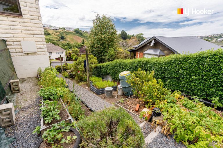 Photo of property in 71 Glenross Street, Glenross, Dunedin, 9011