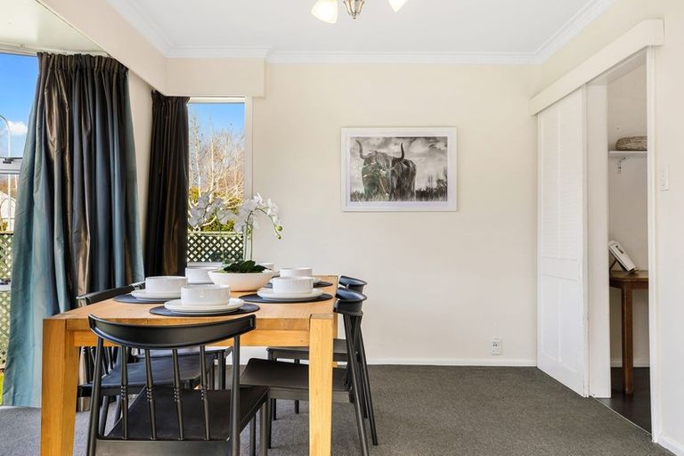 Photo of property in 6 Seagrave Place, Ilam, Christchurch, 8041