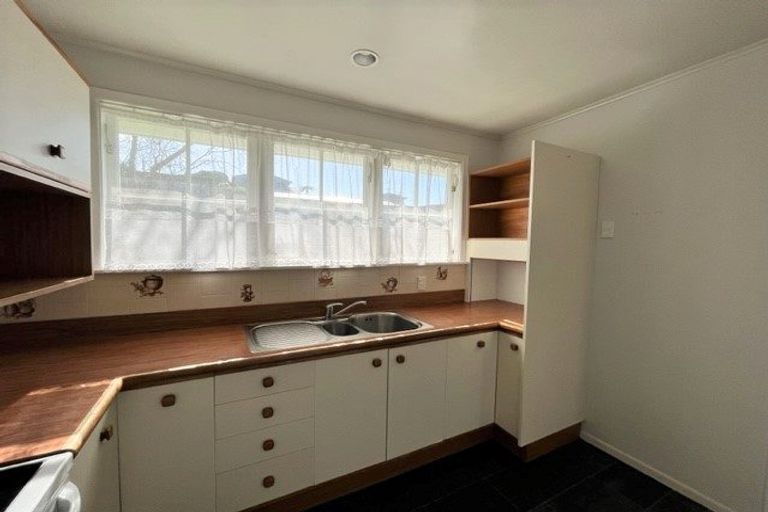 Photo of property in 99 Tirohanga Road, Tirohanga, Lower Hutt, 5010