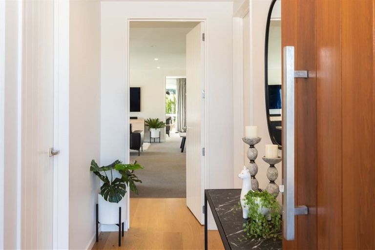 Photo of property in 15 Bargrove Close, Halswell, Christchurch, 8025