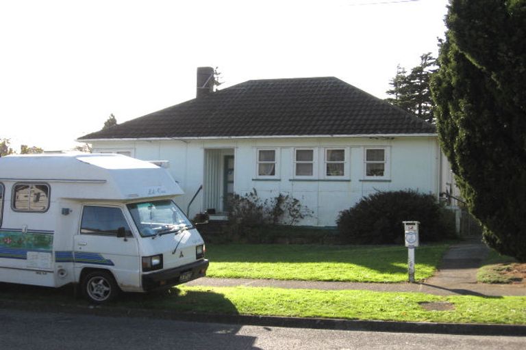 Photo of property in 14 Feist Street, Naenae, Lower Hutt, 5011