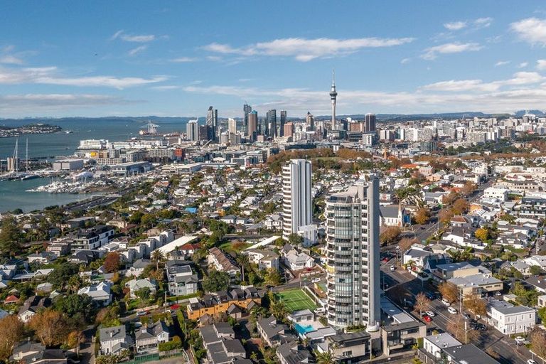 Photo of property in Shangri La Apartments, 10/97 Jervois Road, Herne Bay, Auckland, 1011