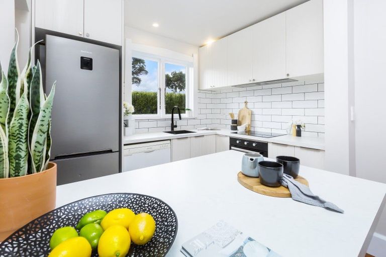 Photo of property in 8 Leighton Avenue, Waiwhetu, Lower Hutt, 5010