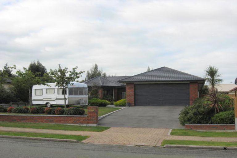 Photo of property in 24 Grove Avenue, Weston, Oamaru, 9401