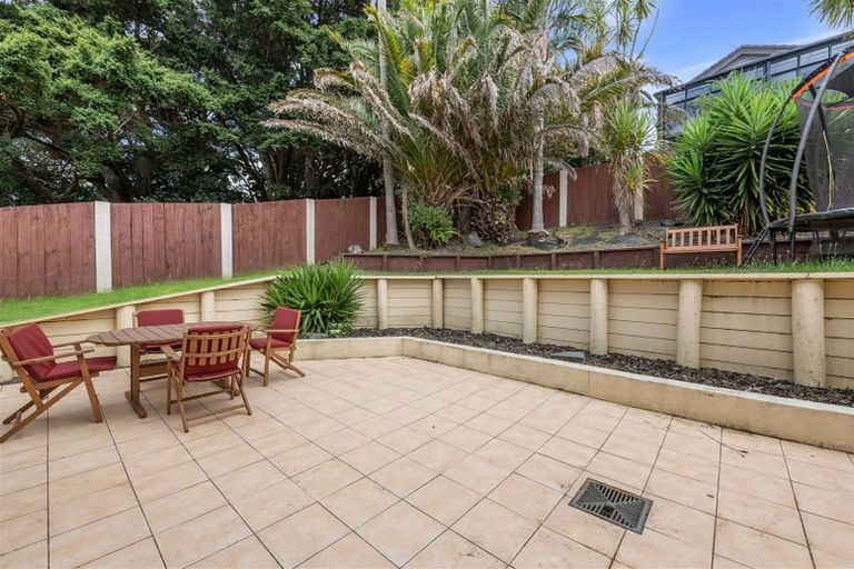 Photo of property in 11 Fairchild Avenue, Goodwood Heights, Auckland, 2105