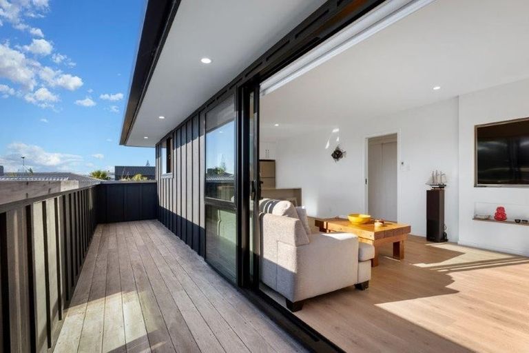 Photo of property in 1046b Papamoa Beach Road, Papamoa Beach, Papamoa, 3118