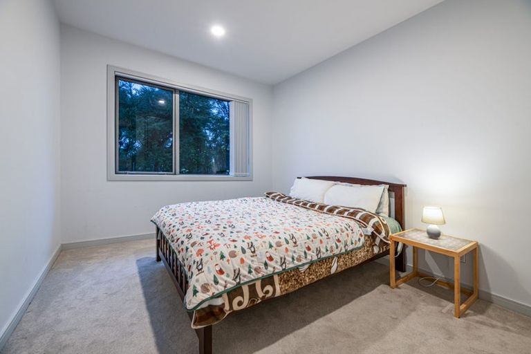 Photo of property in 120 San Valentino Drive, Henderson, Auckland, 0612