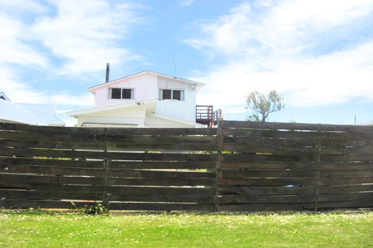 Photo of property in 57 Featherstone Avenue, Kairaki, 7630