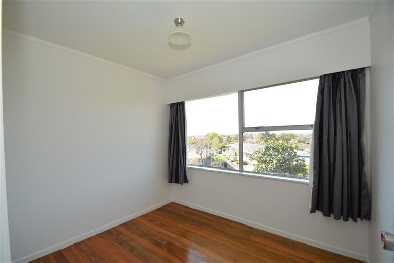 Photo of property in 3 The Crest, Sunnyhills, Auckland, 2010