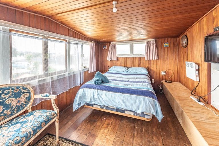 Photo of property in 26 Seafront Road, Castlecliff, Whanganui, 4501