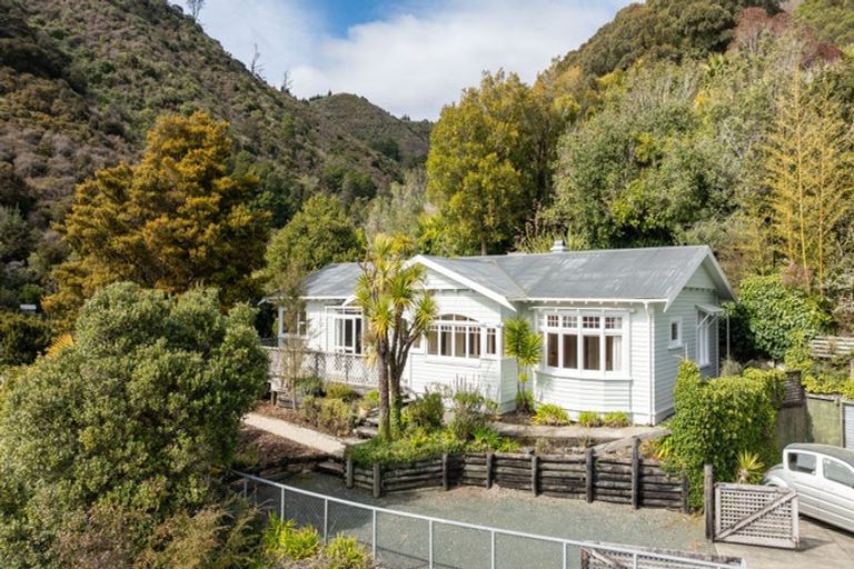 Photo of property in 148 Cleveland Terrace, Maitai, Nelson, 7010
