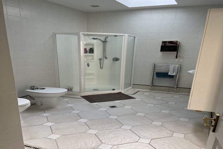 Photo of property in 3 Onemana Way, Te Atatu Peninsula, Auckland, 0610