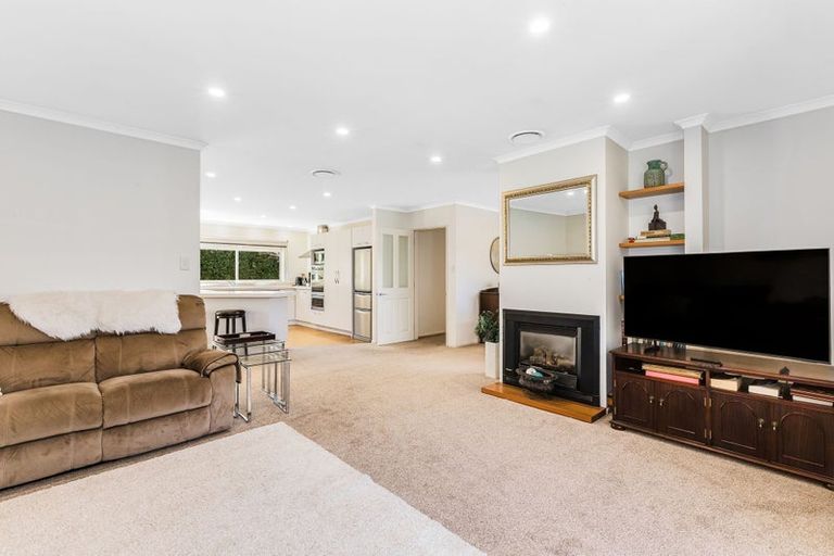 Photo of property in 4 Petrel Lane, Whitby, Porirua, 5024