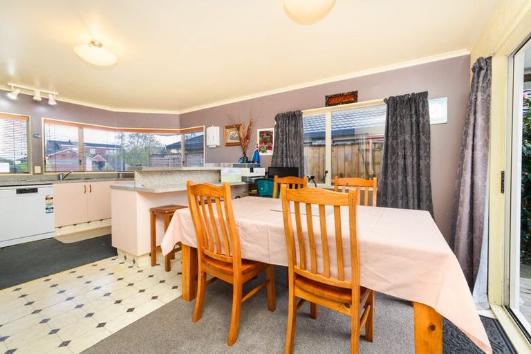 Photo of property in 87 Pacific Drive, Fitzherbert, Palmerston North, 4410
