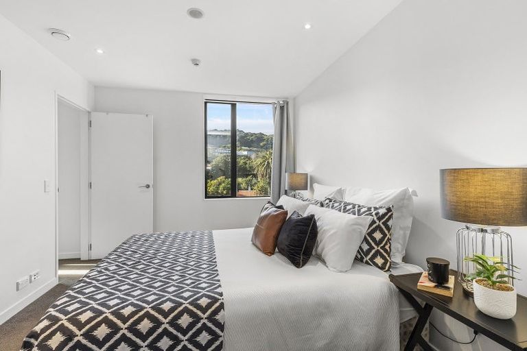 Photo of property in Nouvo Apartments, 5h/21 Rugby Street, Mount Cook, Wellington, 6021