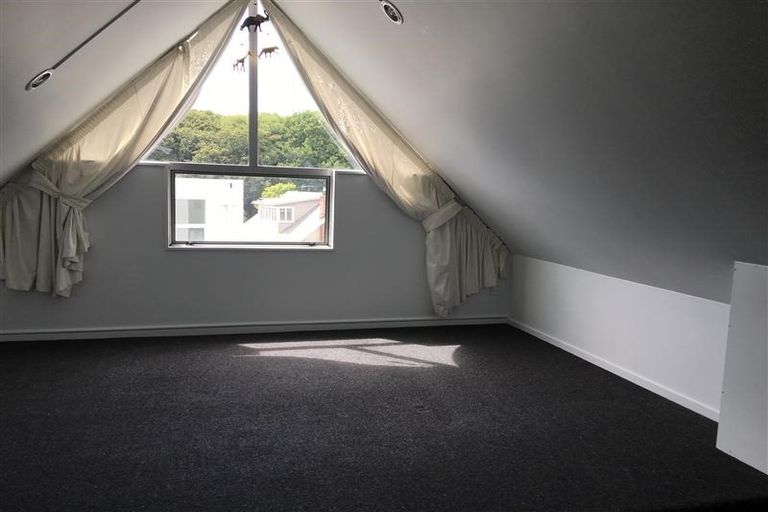 Photo of property in 4/86 Brockworth Place, Riccarton, Christchurch, 8011