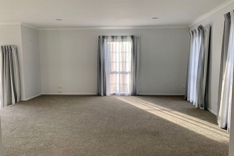 Photo of property in 290 Hill Road, The Gardens, Auckland, 2105