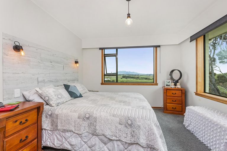 Photo of property in 87 Warren Road, Raglan, 3295