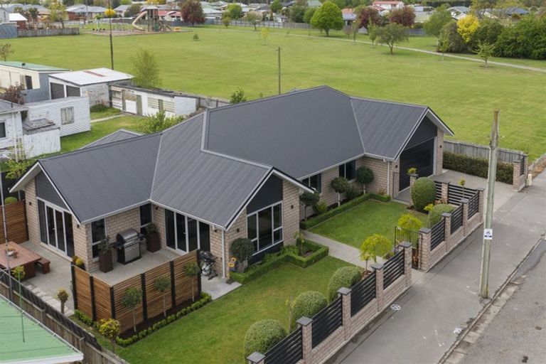 Photo of property in 19 Graham Street, Tinwald, Ashburton, 7700