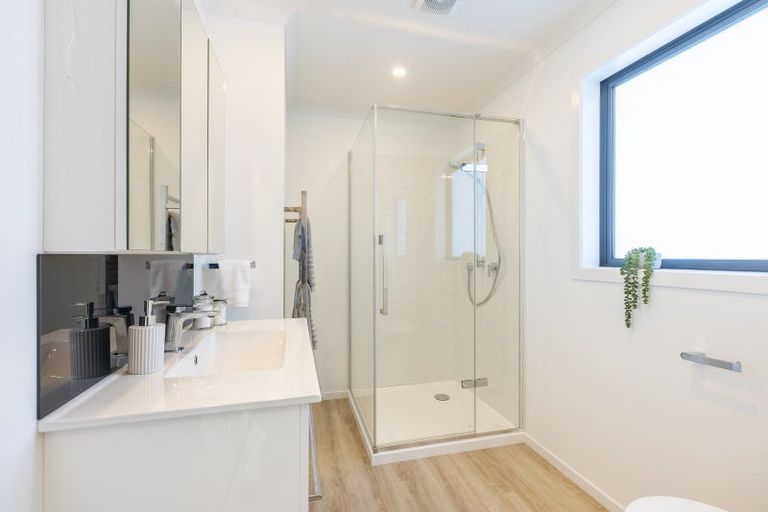 Photo of property in 11 Waiwhetu Road, Waiwhetu, Lower Hutt, 5010