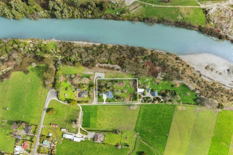 Photo of property in 5 Stock Road, Murchison, 7007