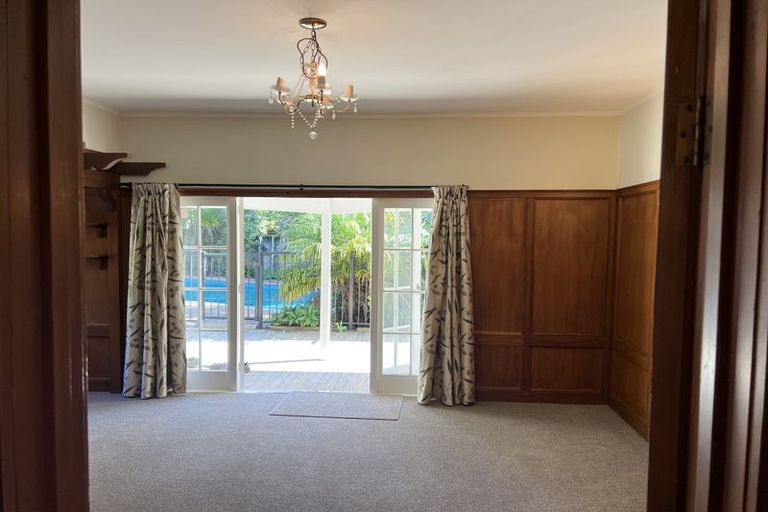 Photo of property in 92b Upper Harbour Drive, Greenhithe, Auckland, 0632