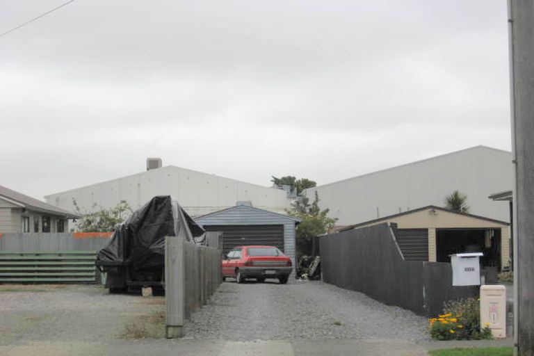 Photo of property in 100 Mcmurdo Street, Tinwald, Ashburton, 7700