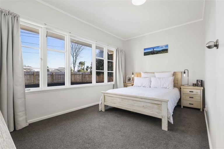 Photo of property in 2 Old Farm Road, Hamilton East, Hamilton, 3216