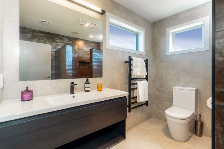 Photo of property in 6 Konini Crescent, Waikanae Beach, Waikanae, 5036