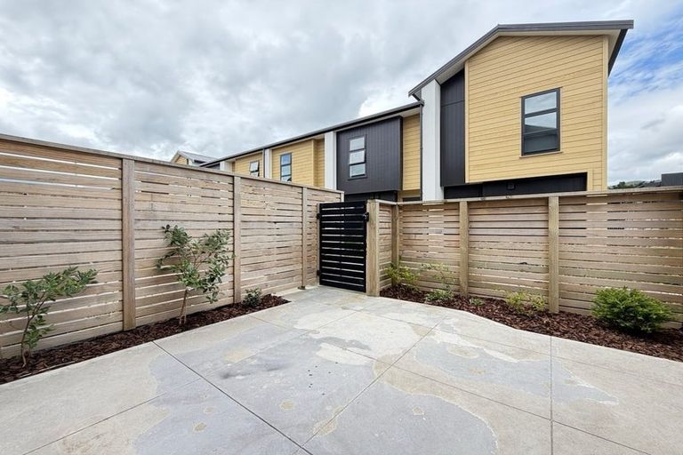 Photo of property in 2 Te Ara O Papatahi, Wainuiomata, Lower Hutt, 5014