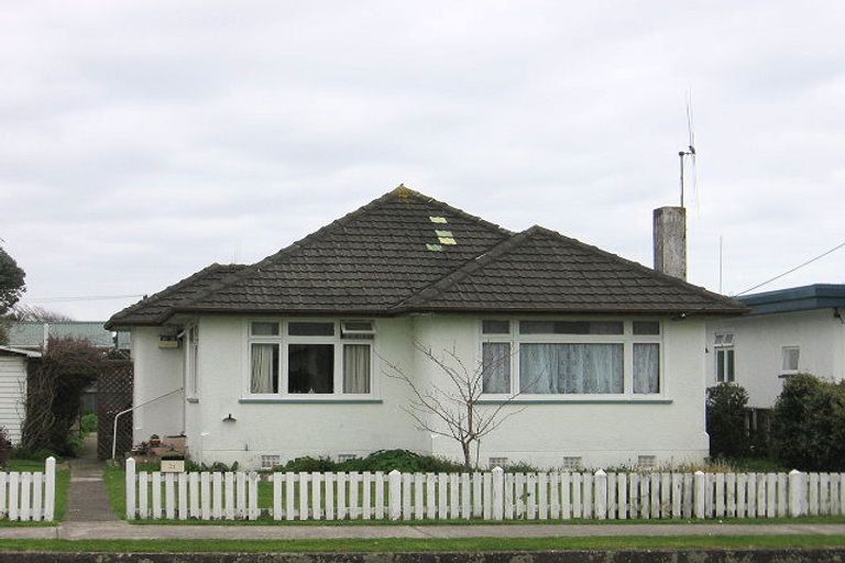 Photo of property in 27 Hannan Street, Levin, 5510