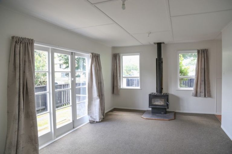 Photo of property in 33 Te Rangitautahanga Road, Turangi, 3334