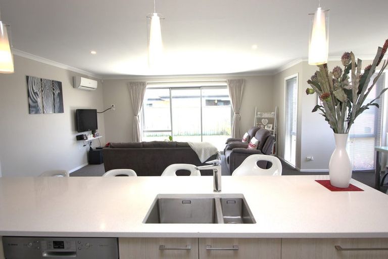 Photo of property in 5 Loeb Place, Rolleston, 7614