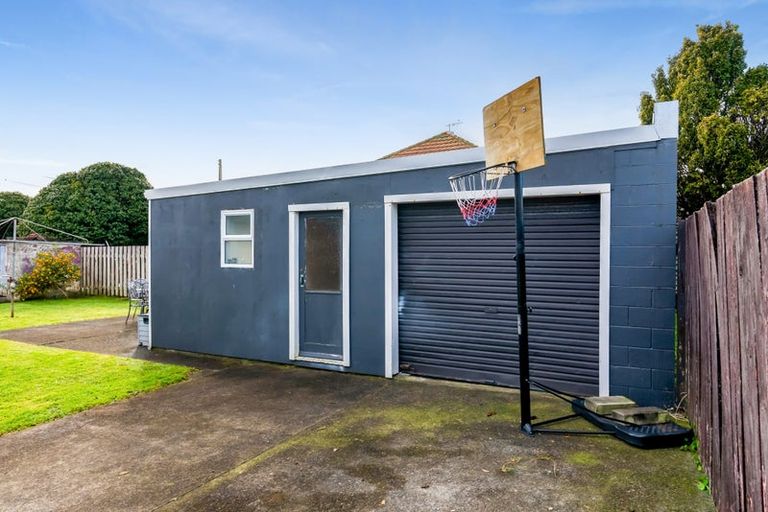 Photo of property in 1 List Street, Welbourn, New Plymouth, 4310