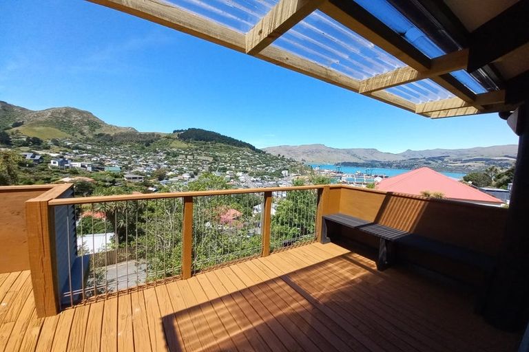 Photo of property in 35 Ticehurst Road, Lyttelton, 8082