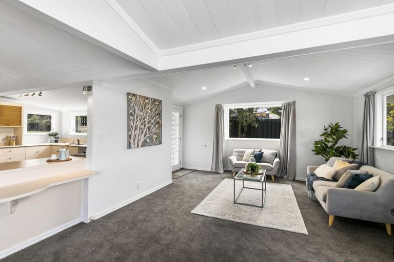 Photo of property in 29 Acacia Avenue, Maungaraki, Lower Hutt, 5010