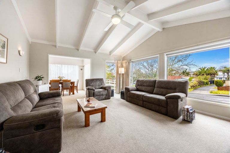 Photo of property in 20 Matuhi Rise, Henderson, Auckland, 0612