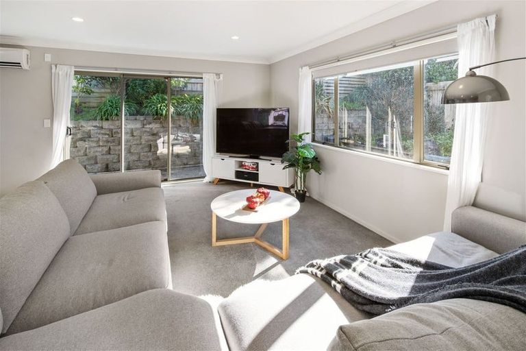 Photo of property in 14a Gifford Grove, Churton Park, Wellington, 6037