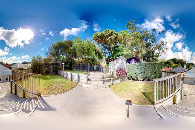 Photo of property in 11 Danube Street, Island Bay, Wellington, 6023