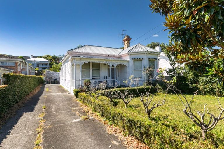 Photo of property in 12 Kenyon Avenue, Mount Eden, Auckland, 1024