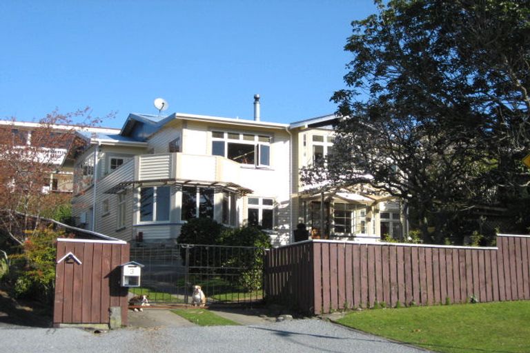 Photo of property in 3 Lismore Street, Strandon, New Plymouth, 4312
