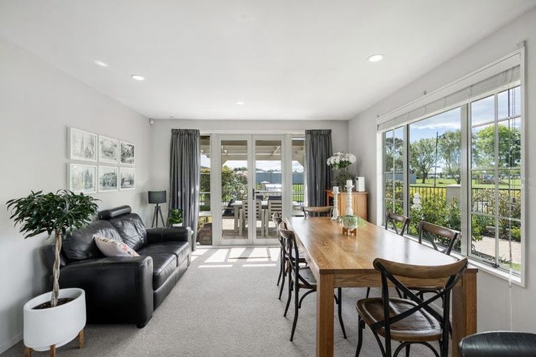 Photo of property in 30 Glasnevin Drive, Casebrook, Christchurch, 8051