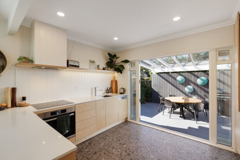 Photo of property in 12a Goods Road, Otumoetai, Tauranga, 3110